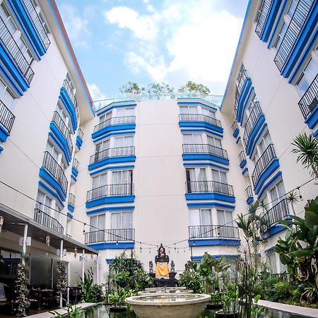 Zia Hotel Kuta Кута Экстерьер фото