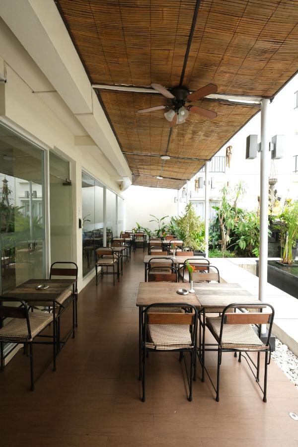 Zia Hotel Kuta Кута Экстерьер фото